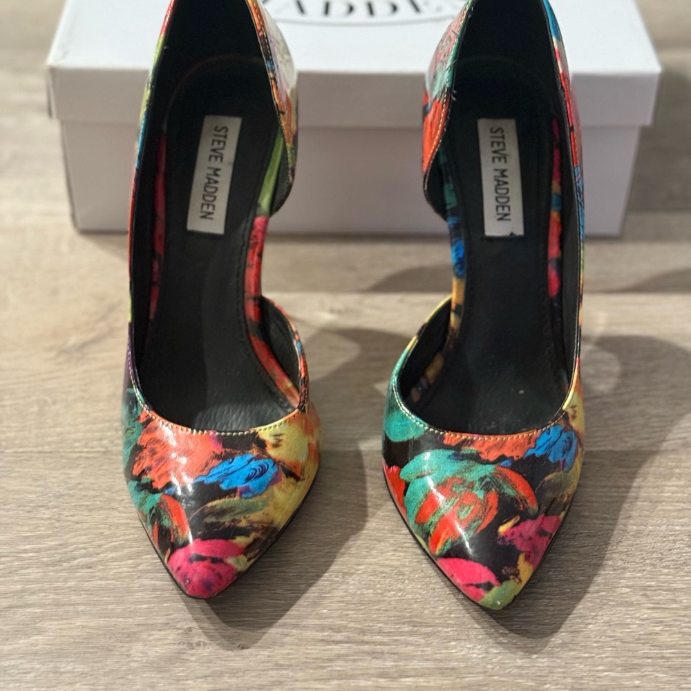 Steve Madden Women's Groovi Floral Heels